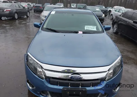 2010 Ford Fusion Sport z USA, uszkodzony, nr VIN 3FAHP0KC4AR185229